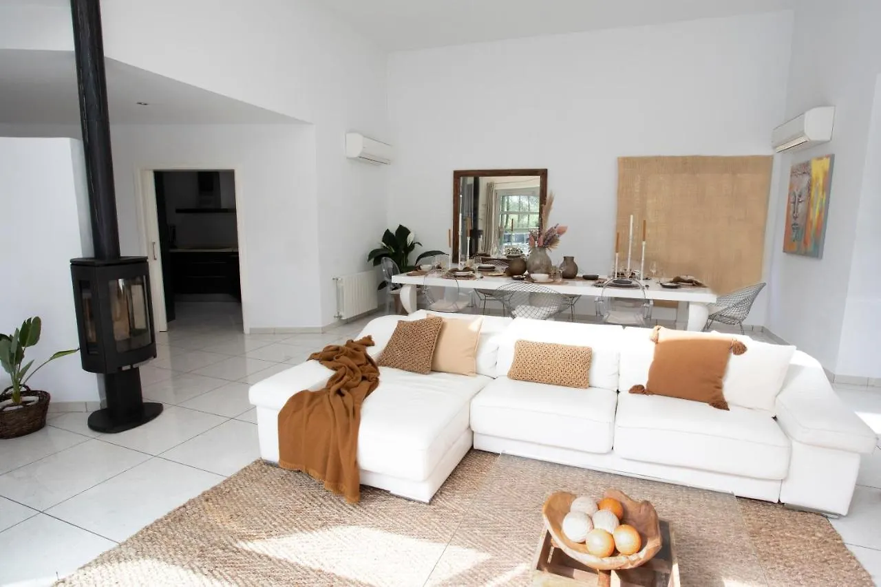 Peaceful Villa In Santa Gertrudis Santa Gertrudis