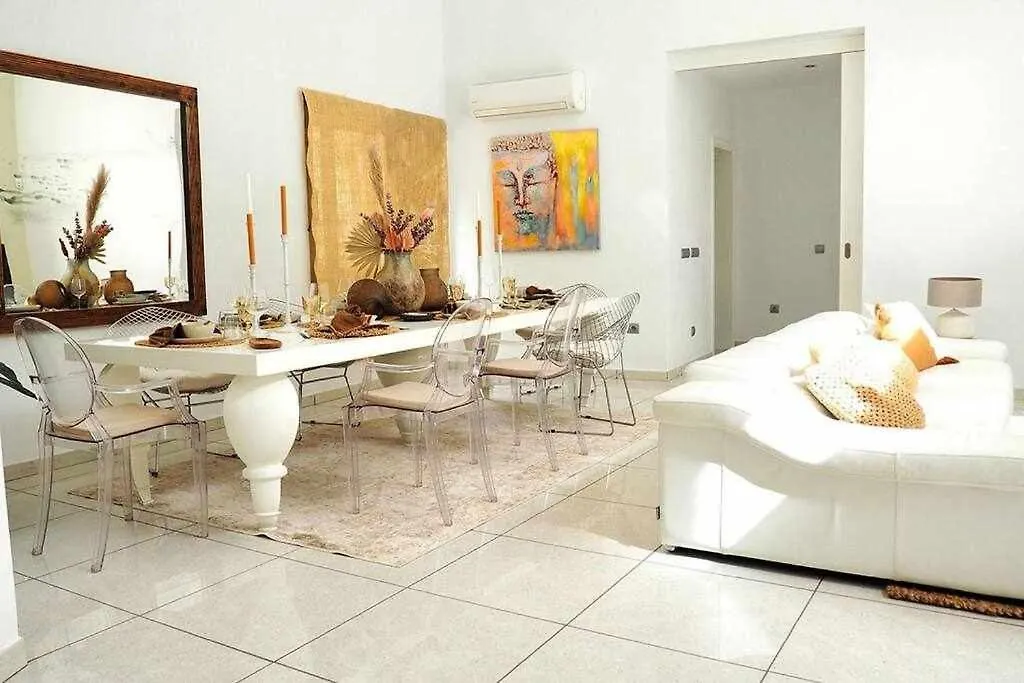 Peaceful Villa In Santa Gertrudis Santa Gertrudis